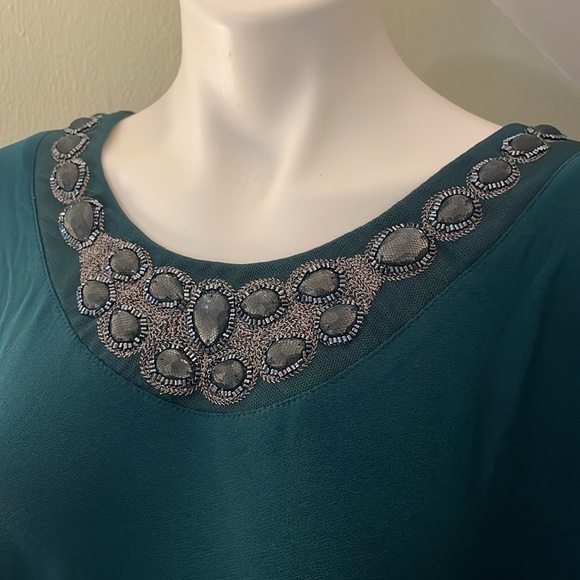 Asymmetrical top - Picture 2 of 4